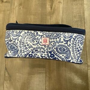 NEW Tommy Hilfiger Cosmetics Travel Bag Case Make Up Blue White Printed Wipeable